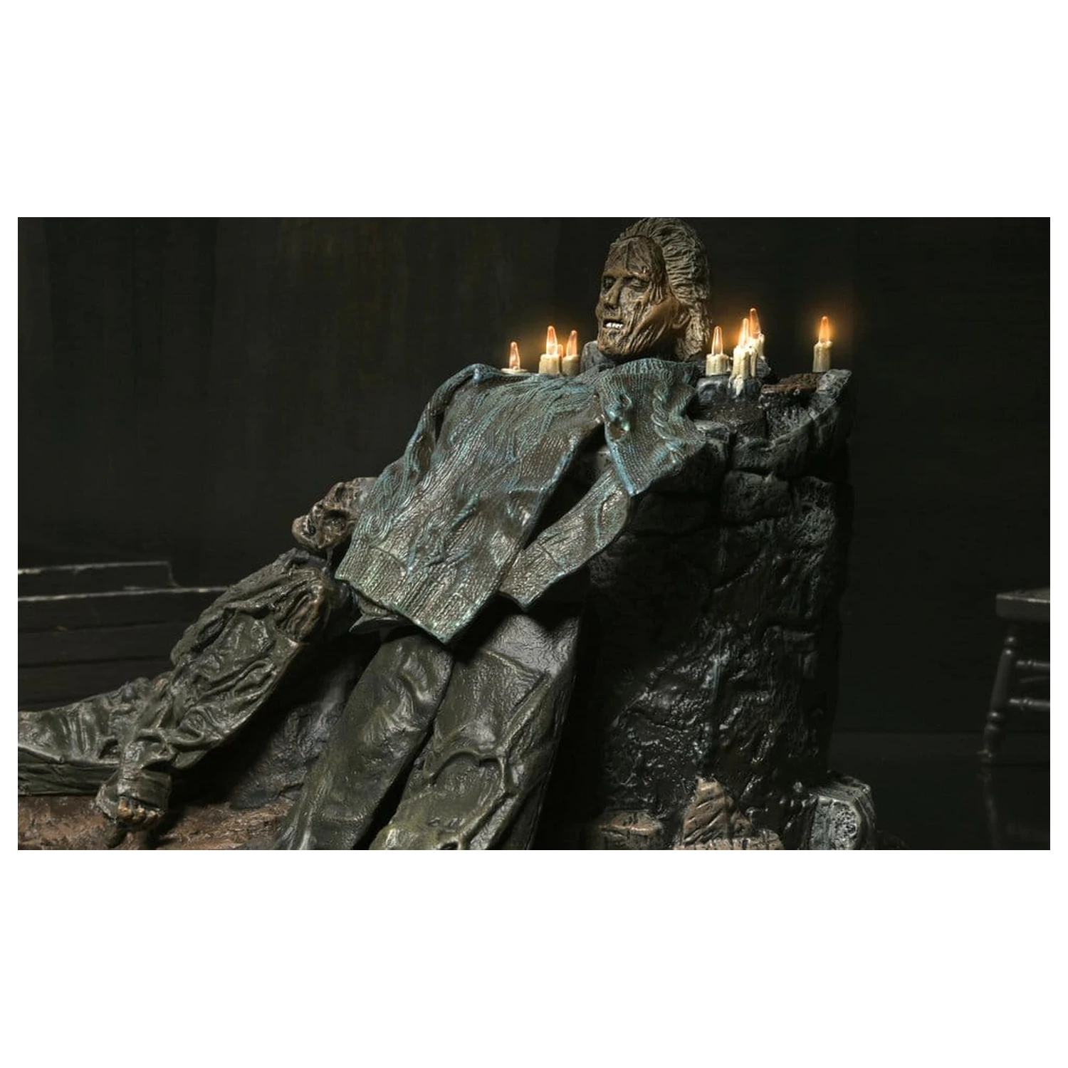 Friday the 13th: The Game Diorama Pamela Shrine fotografija izdelka