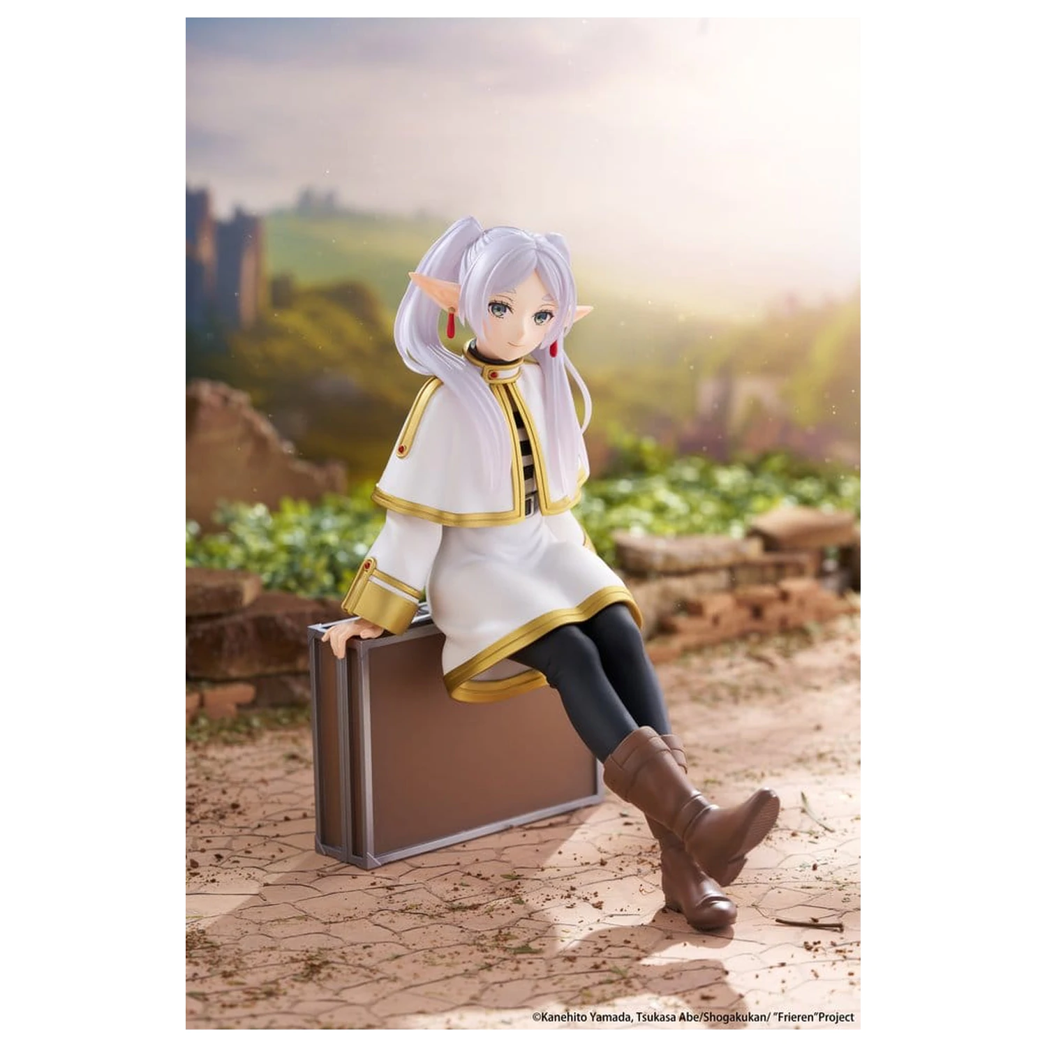 Frieren: Beyond Journey's End PVC figura namizna ljubka Frieren (različica s potovalno torbo) ponovna izdaja 13 cm fotografija izdelka