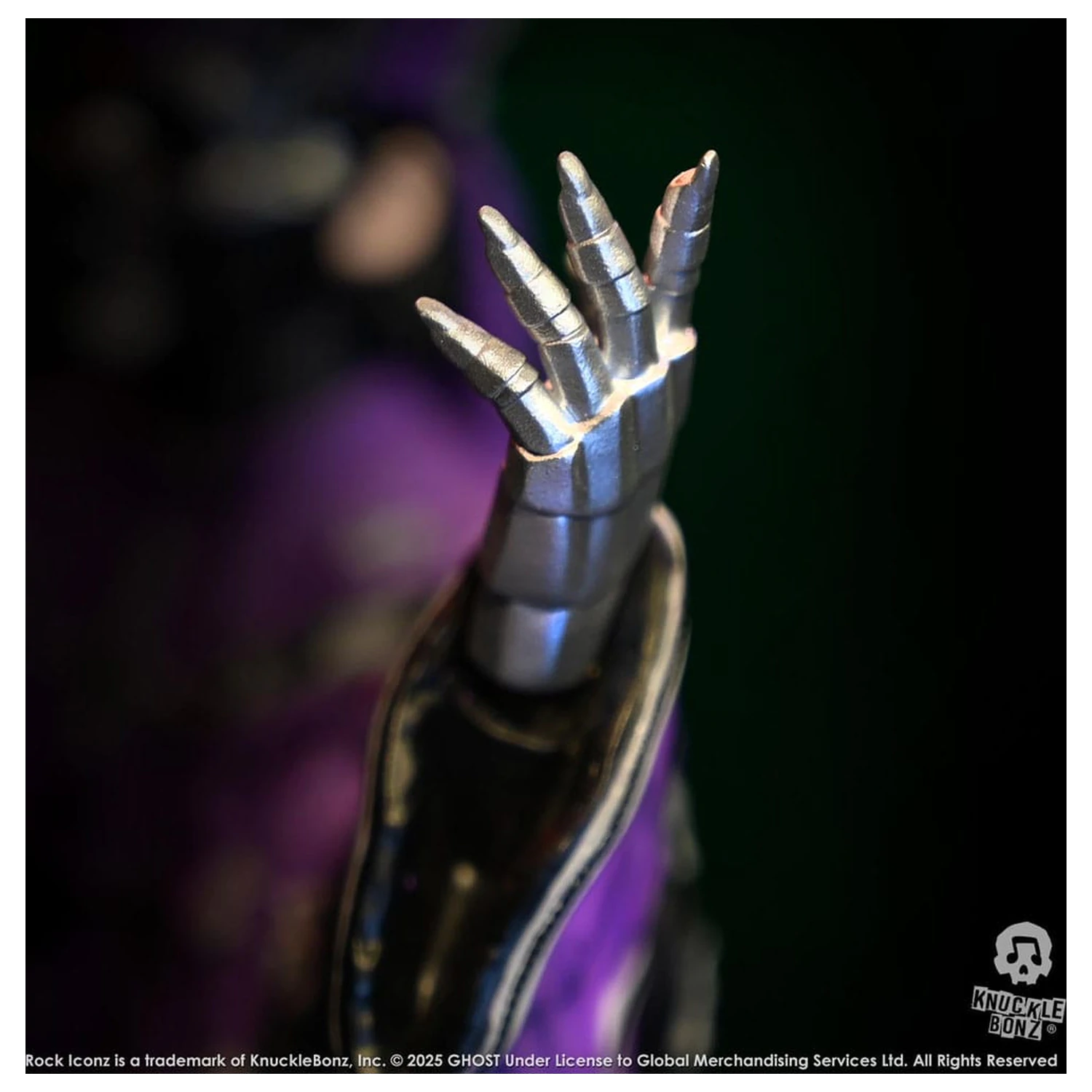 Ghost Rock Iconz Kip Papa V Perpetua Purple Robes 22 cm fotografija izdelka