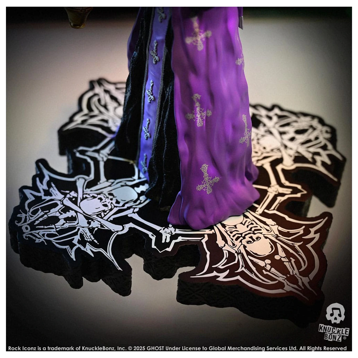 Ghost Rock Iconz Kip Papa V Perpetua Purple Robes 22 cm fotografija izdelka