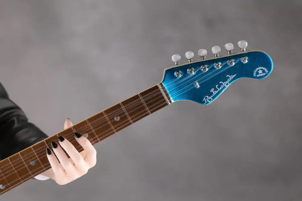 Girls Band Cry PVC Kip 1/7 Momoka Kawaragi 24 cm fotografija izdelka