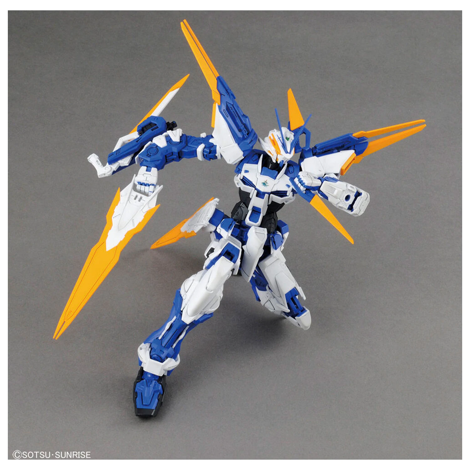 Komplet modela MG 1/100 Gundam Astray Blue Frame D fotografija izdelka