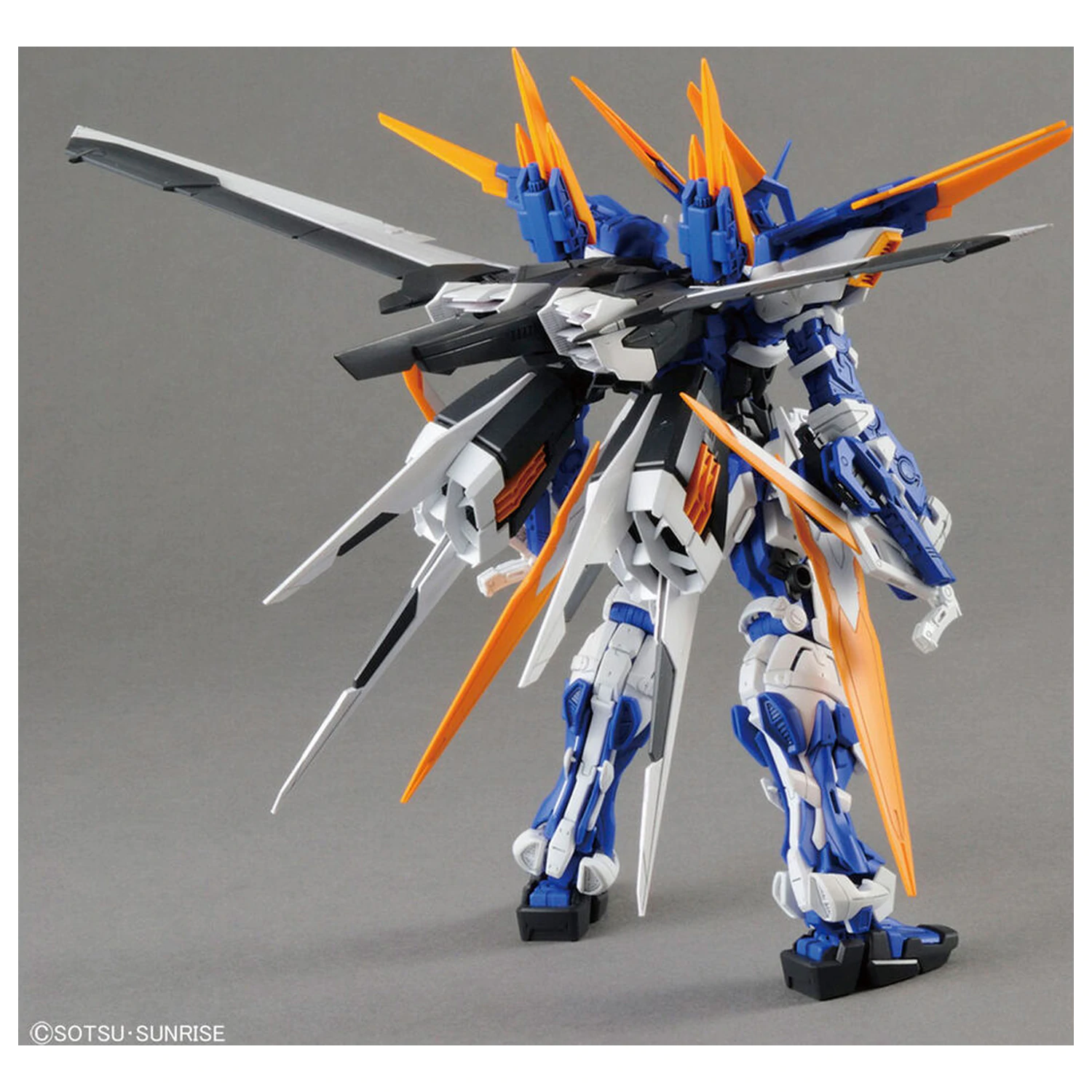Komplet modela MG 1/100 Gundam Astray Blue Frame D fotografija izdelka