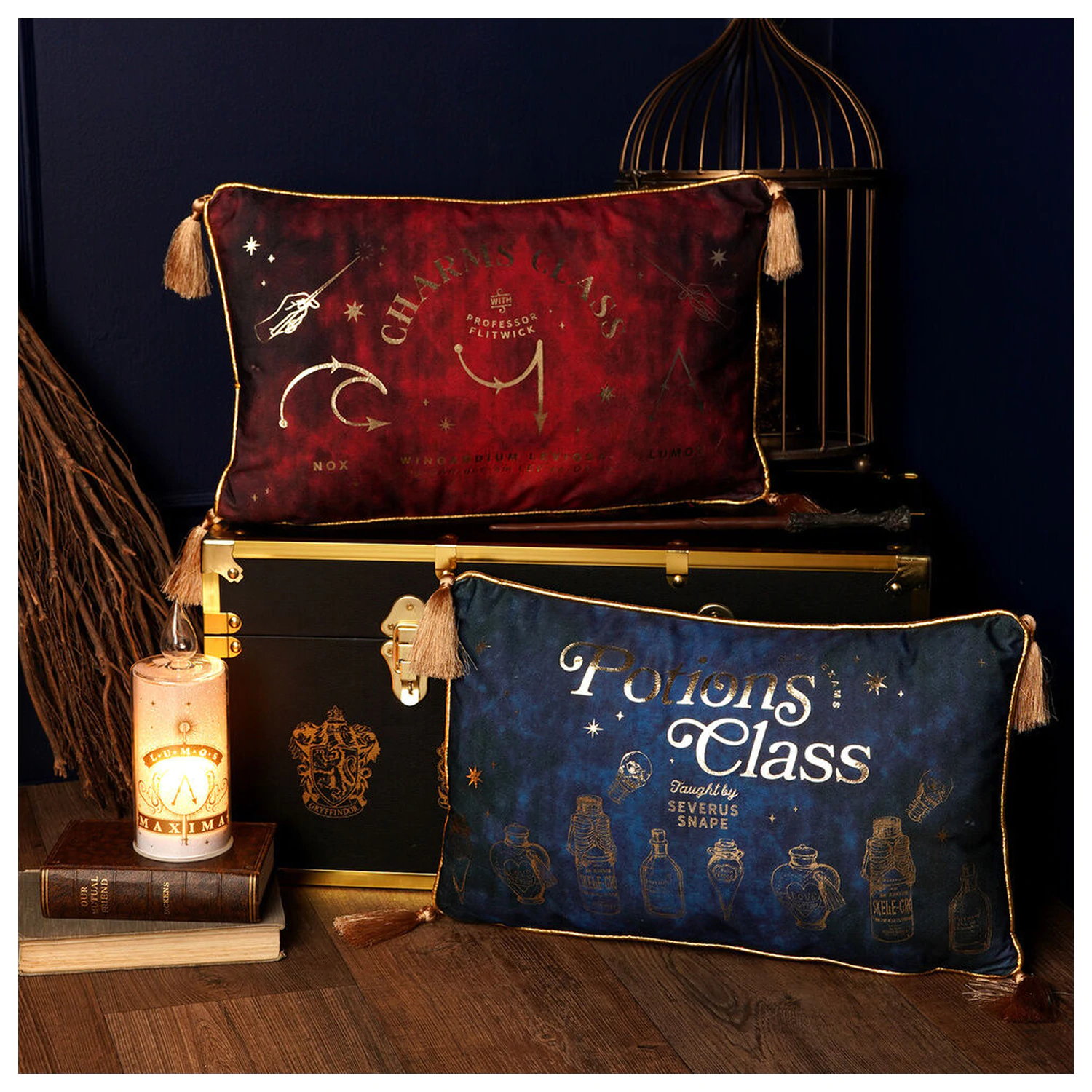 Harry Potter Charms Class žametna blazina fotografija izdelka