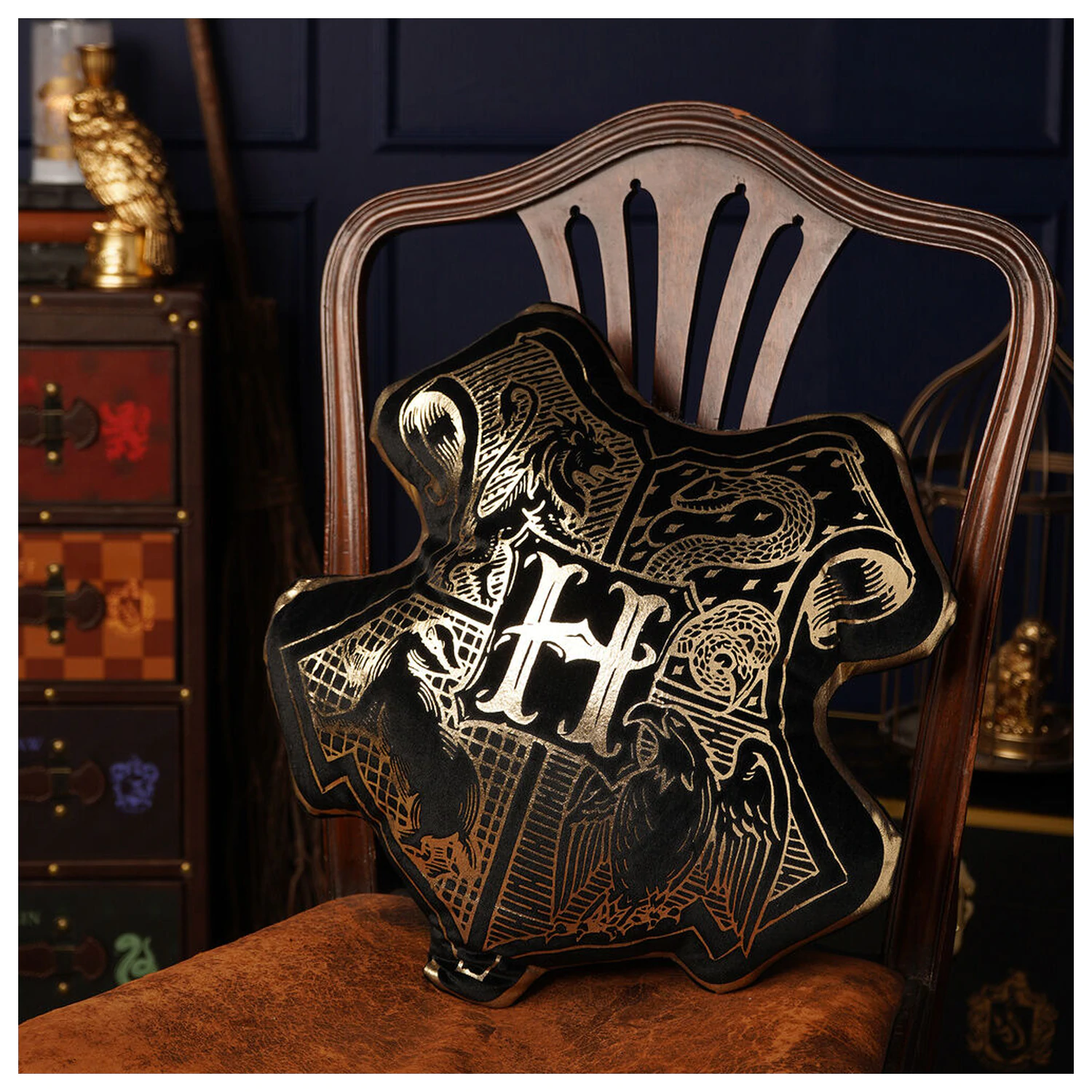 Harry Potter Hogwarts Crest žametna blazina fotografija izdelka
