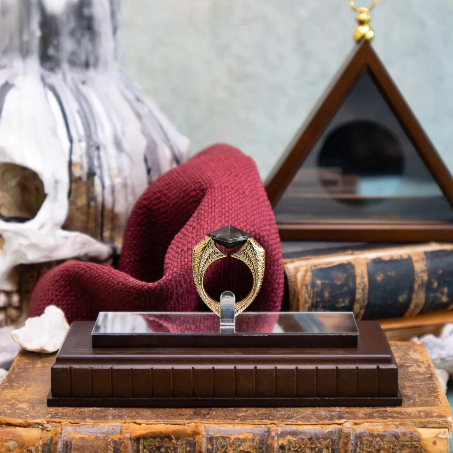 Replika 1/1 prstana Horcrux Lorda Voldemorta (pozlačen) fotografija izdelka