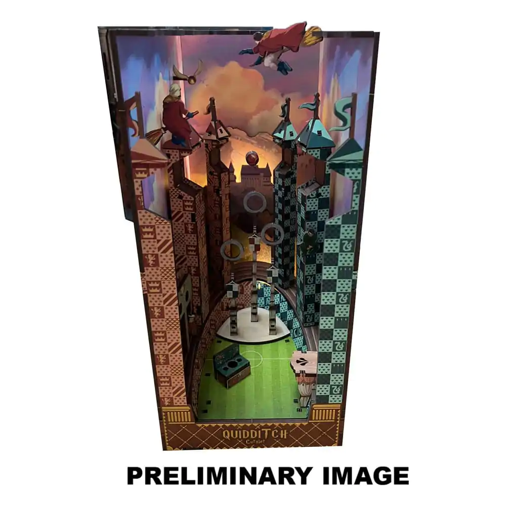 Harry Potter Tiny Adventures polica za knjige Mini Diorama Quidditch Pitch 23 cm fotografija izdelka