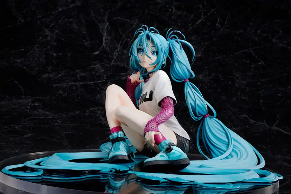 Hatsune Miku Kip 1/4 Yoneyama Mai The Latest Street Style 