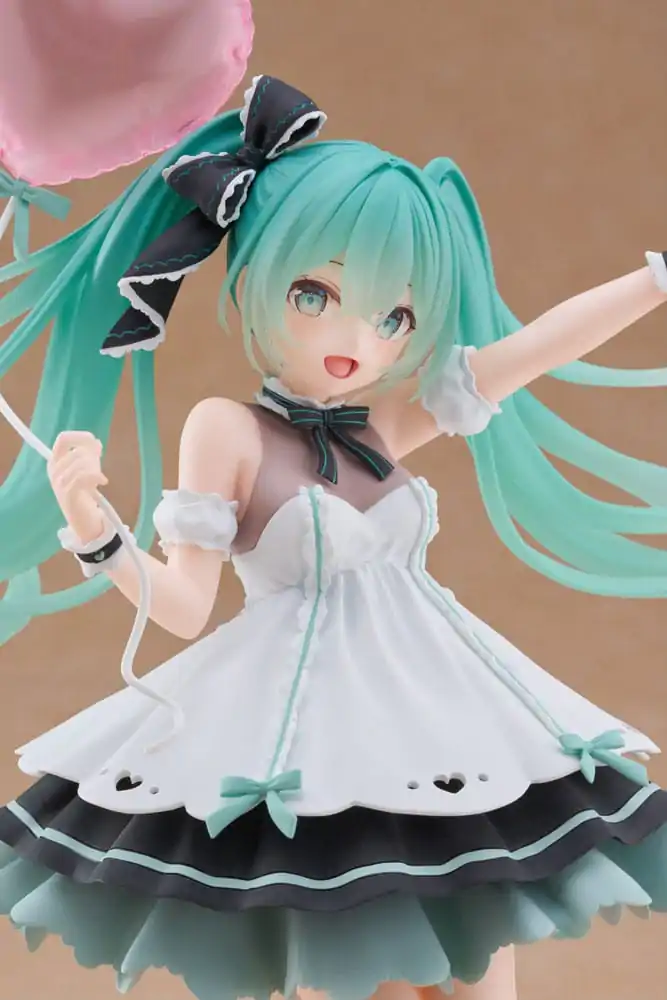 Hatsune Miku AMP+ PVC Kip Hatsune Miku Birthday 2025 Party Ver. 21 cm fotografija izdelka