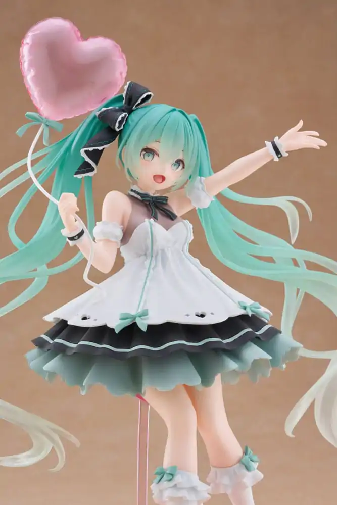 Hatsune Miku AMP+ PVC Kip Hatsune Miku Birthday 2025 Party Ver. 21 cm fotografija izdelka