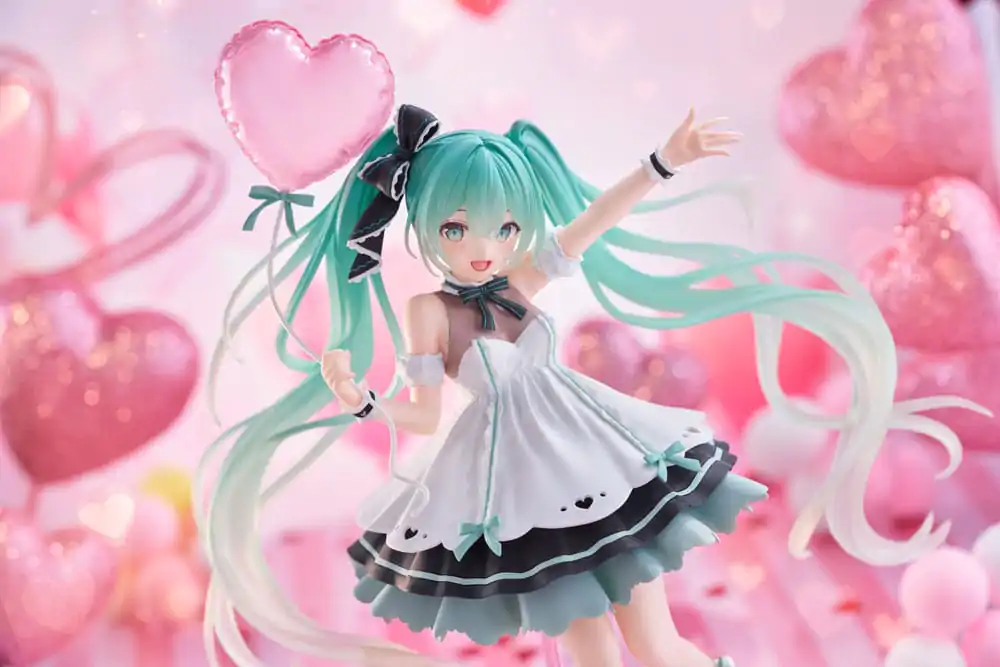 Hatsune Miku AMP+ PVC Kip Hatsune Miku Birthday 2025 Party Ver. 21 cm fotografija izdelka