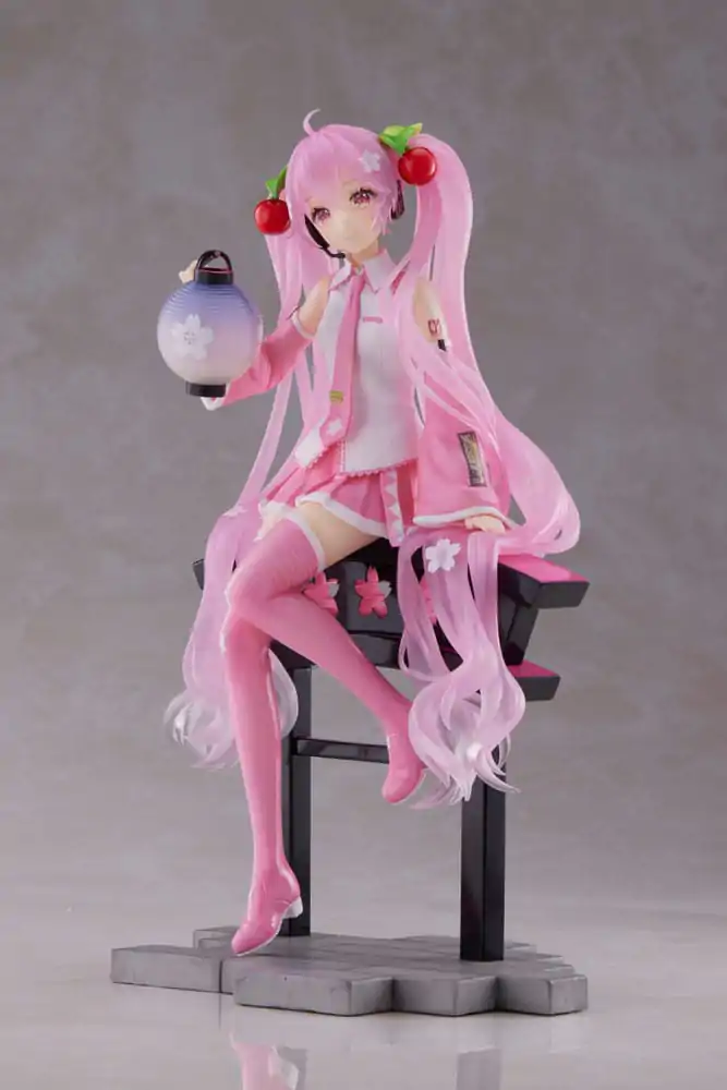 Hatsune Miku AMP PVC Kip Sakura Miku Lantern Ver. Ponatis 20 cm fotografija izdelka