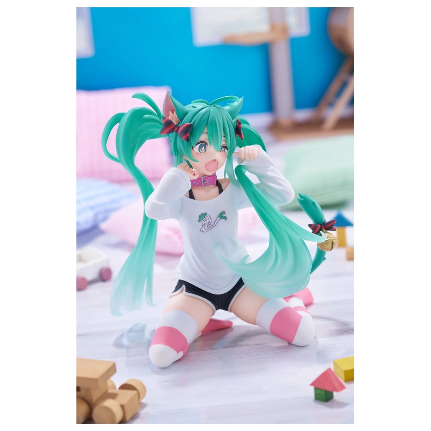 Hatsune Miku PVC kip namizna ljubka figura Hatsune Miku različica z mačjimi ušesi in majico 13 cm fotografija izdelka