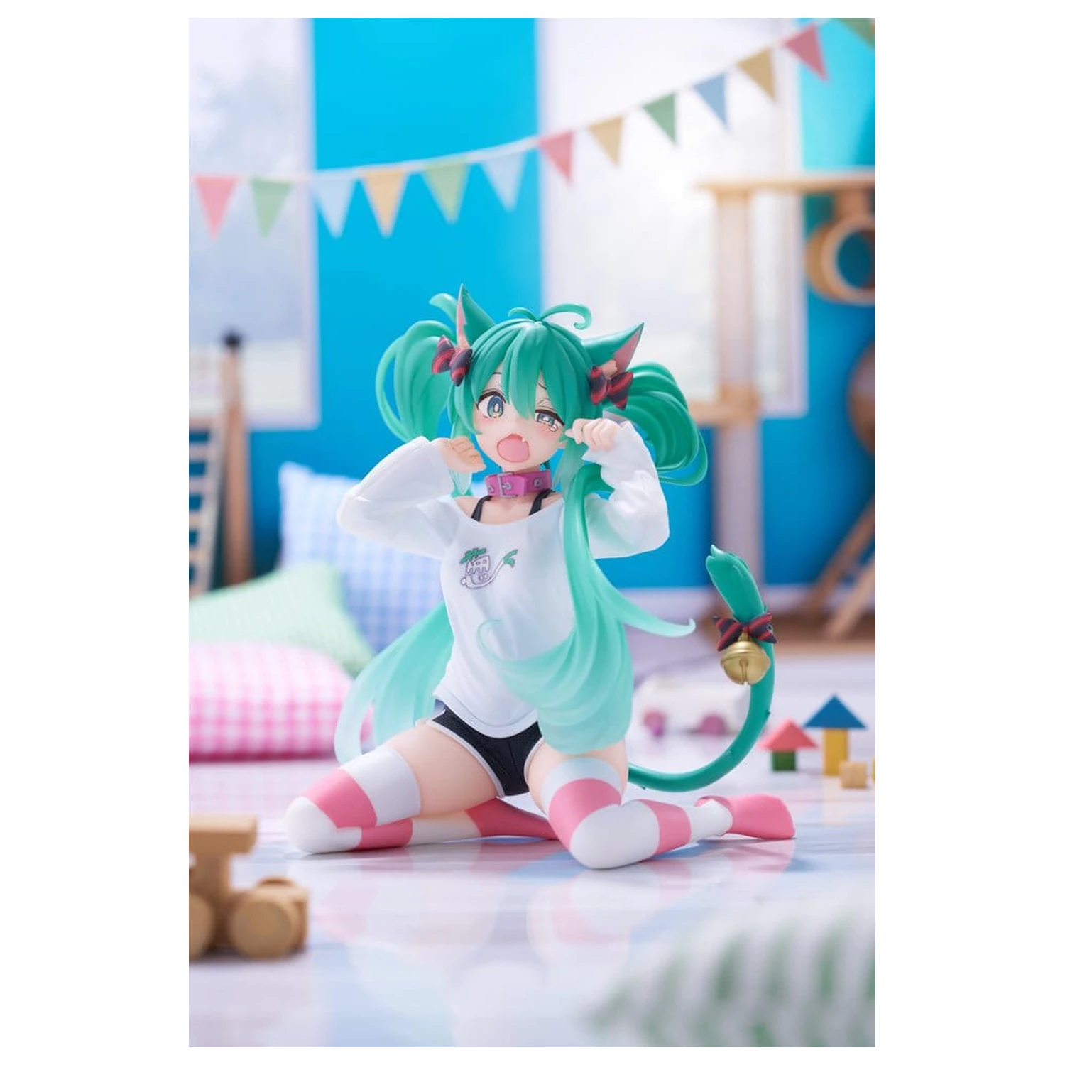 Hatsune Miku PVC kip namizna ljubka figura Hatsune Miku različica z mačjimi ušesi in majico 13 cm fotografija izdelka