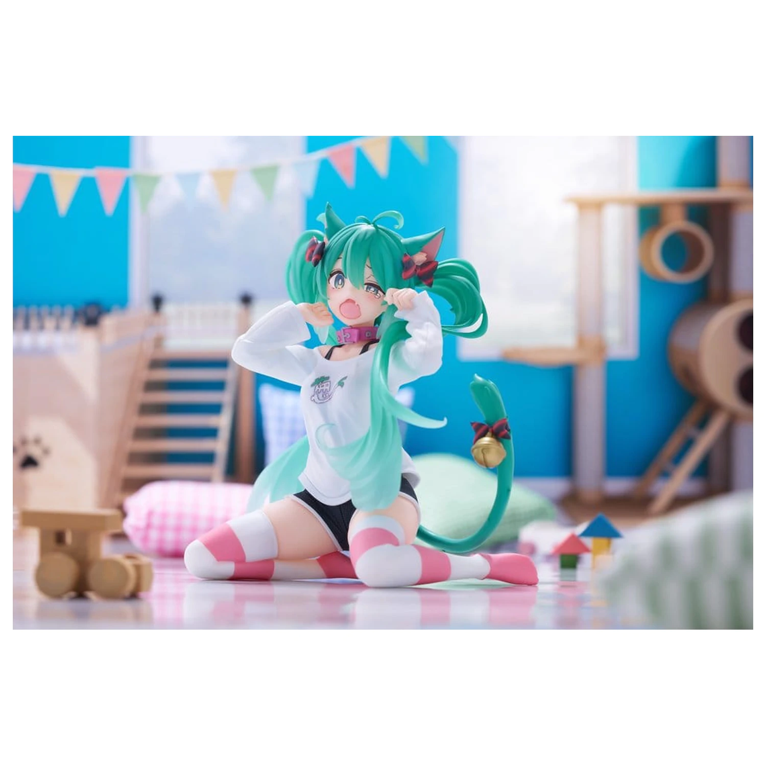 Hatsune Miku PVC kip namizna ljubka figura Hatsune Miku različica z mačjimi ušesi in majico 13 cm fotografija izdelka