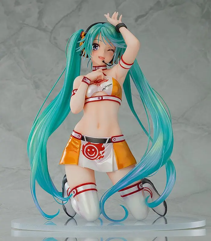 Hatsune Miku GT Project PVC Kip 1/7 Racing Miku 2010 Ver. Art by Kentaro Yabuki 18 cm fotografija izdelka