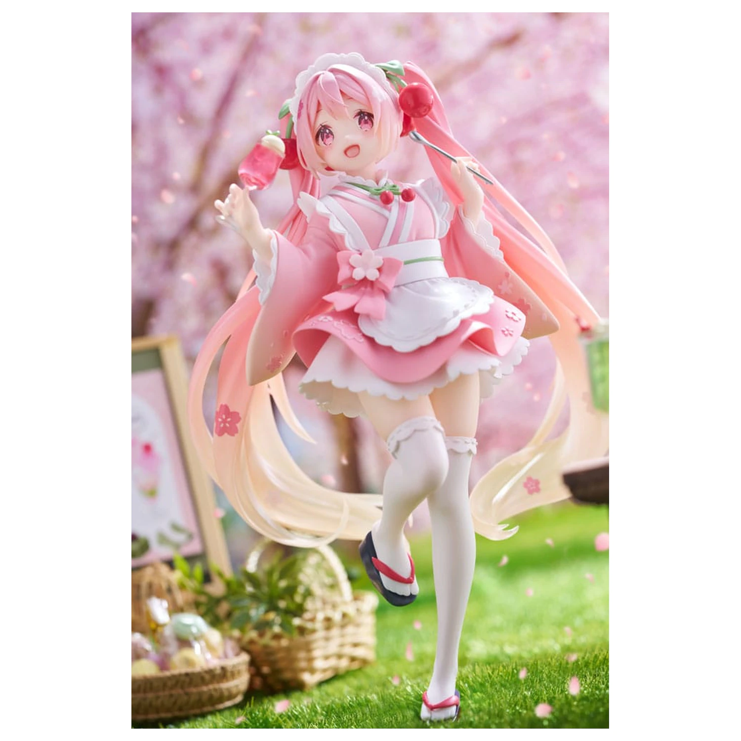 Hatsune Miku PVC kip Newley Written Sakura Miku Japanese Cafe Ver. Reissue 18 cm fotografija izdelka
