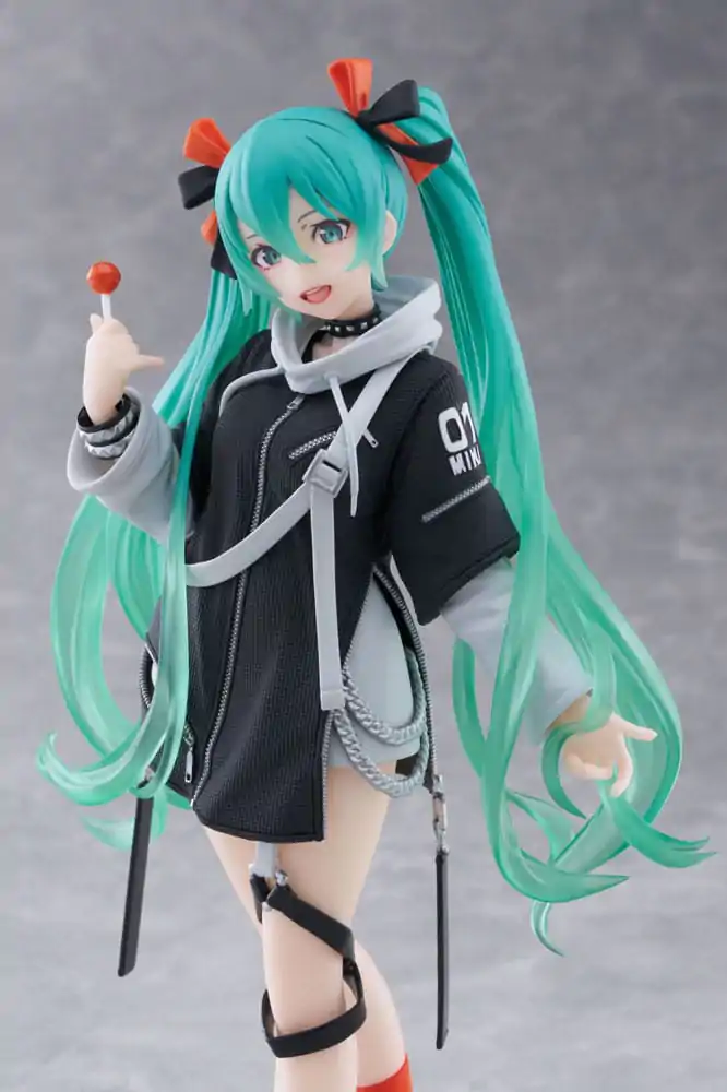 Hatsune Miku Wonderland PVC kip Fashion Punk Ver. 18 cm fotografija izdelka