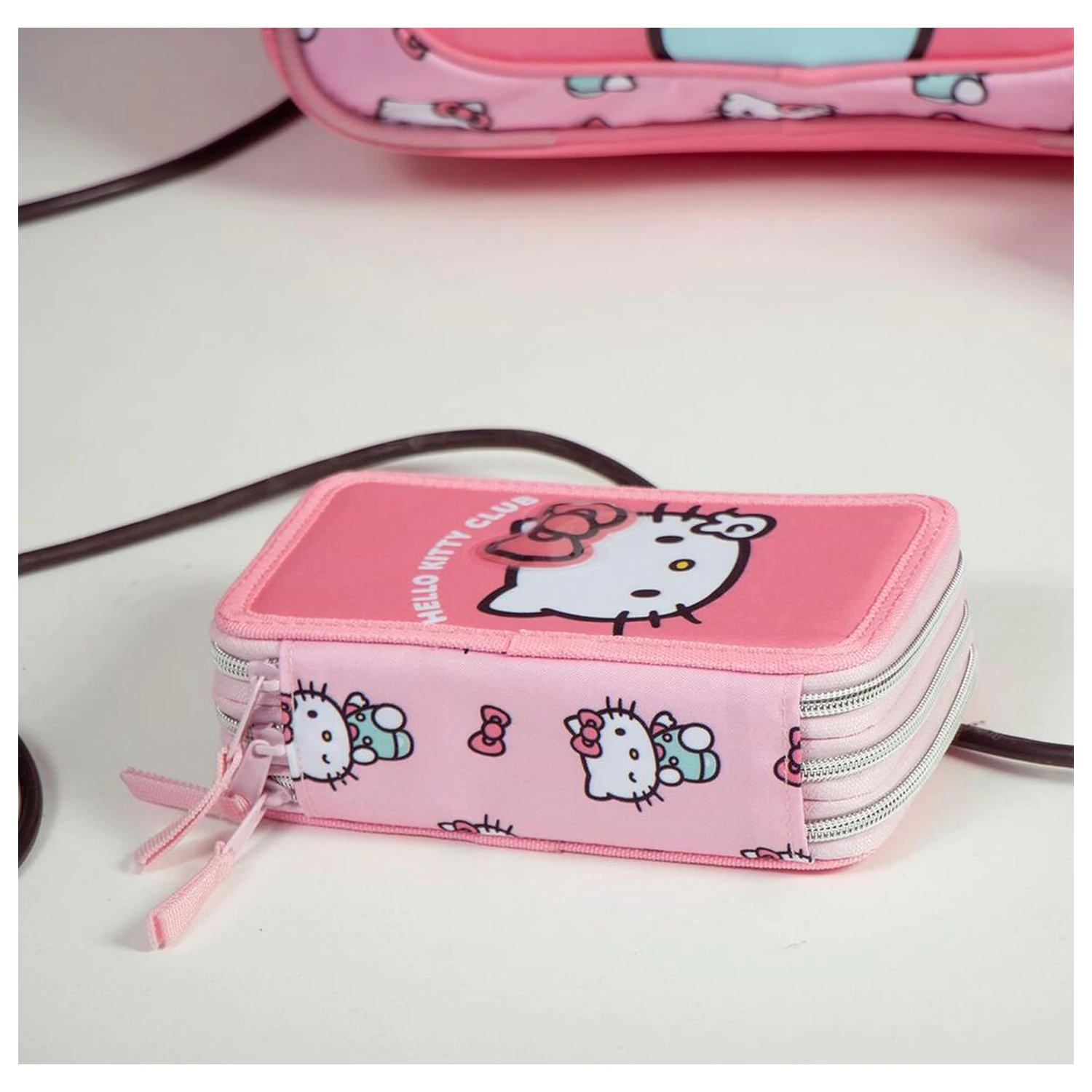 Hello Kitty triperesna peresnica fotografija izdelka
