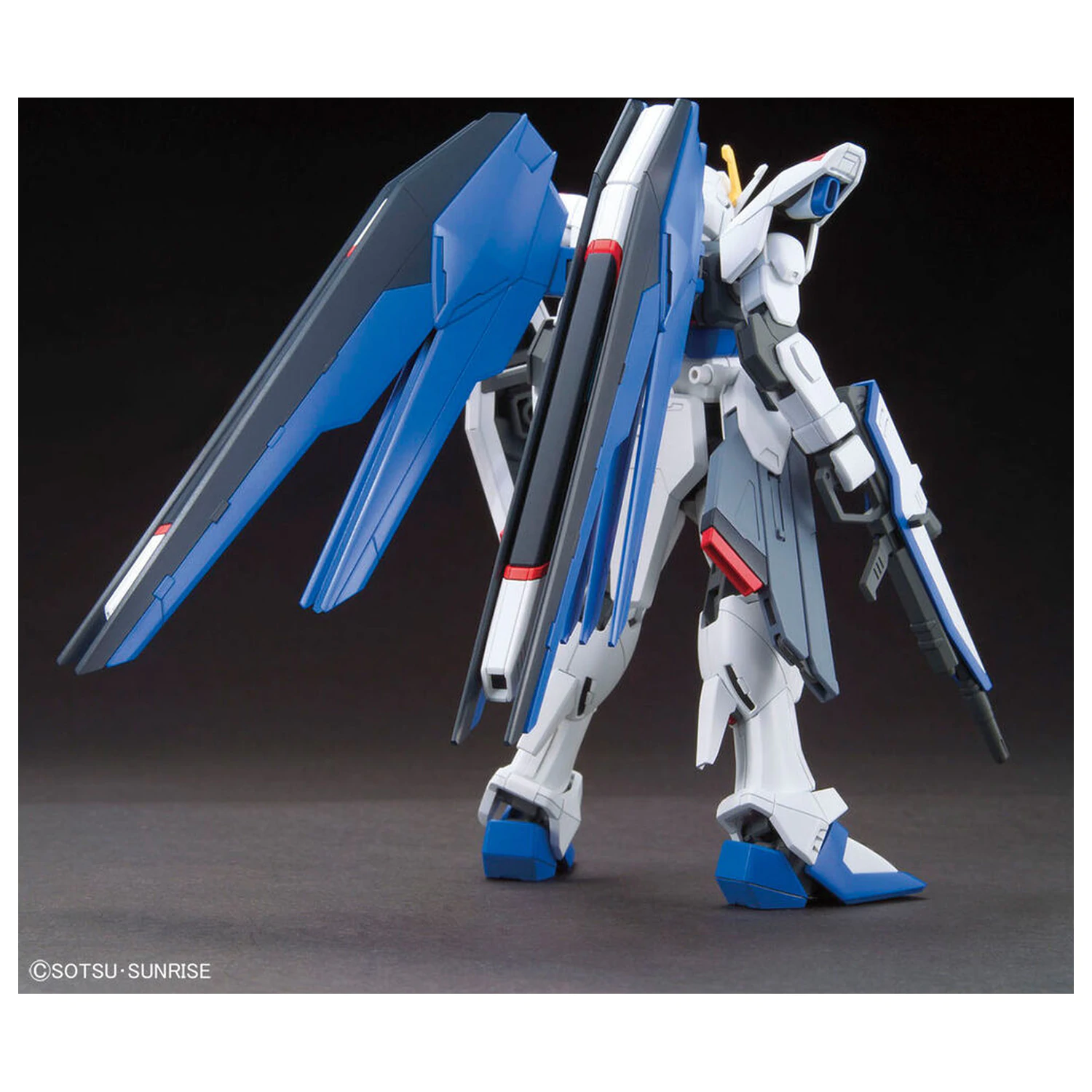 Model Komplet HGCE 1/144 Freedom Gundam fotografija izdelka