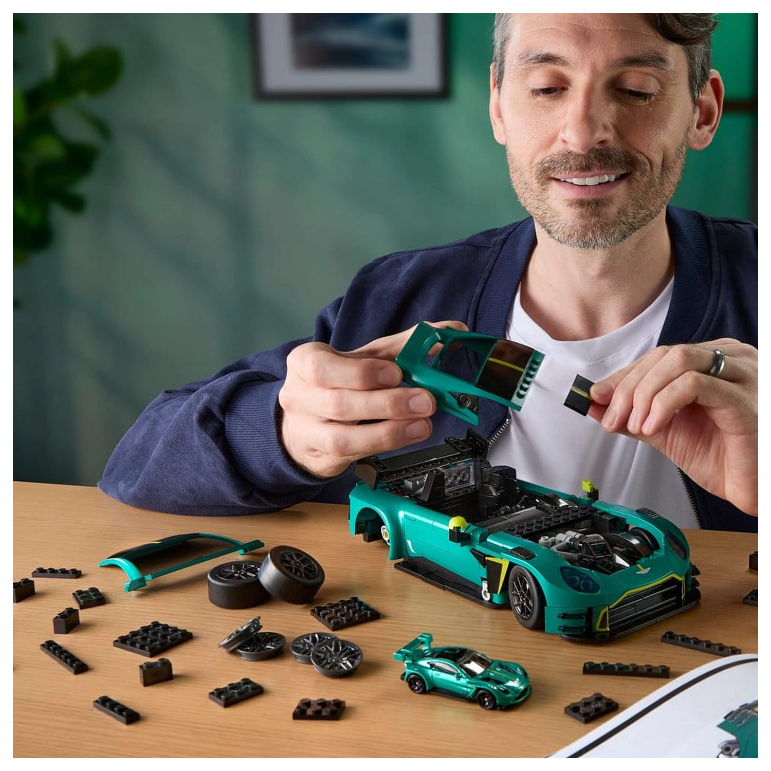 Hot Wheels Elite Mattel Brick Shop komplet za sestavljanje 1/16 '24 Aston Martin Vantage GT3 fotografija izdelka