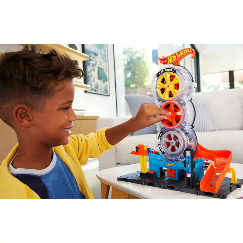 Hot Wheels Super Twist servis za pnevmatike fotografija izdelka