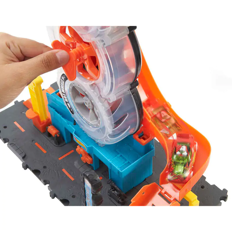 Hot Wheels Super Twist servis za pnevmatike fotografija izdelka