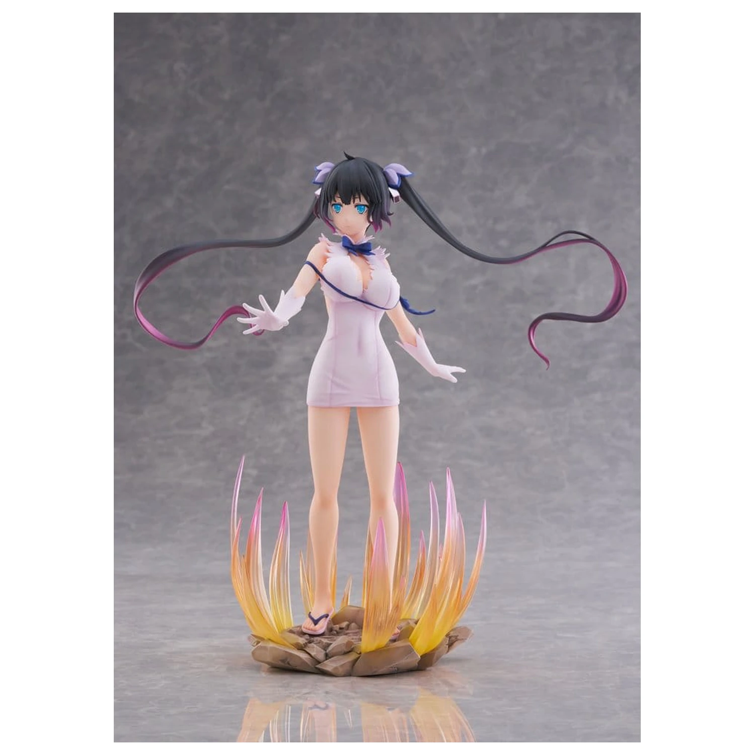 Is It Wrong to Try to Pick Up Girls in a Dungeon? V PVC figura 1/7 Hestia Divinity Unleashed Ver. AmiAmi Limited Edition 24 cm fotografija izdelka