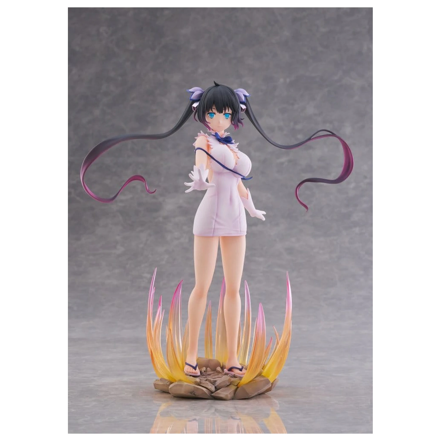 Is It Wrong to Try to Pick Up Girls in a Dungeon? V PVC figura 1/7 Hestia Divinity Unleashed Ver. AmiAmi Limited Edition 24 cm fotografija izdelka