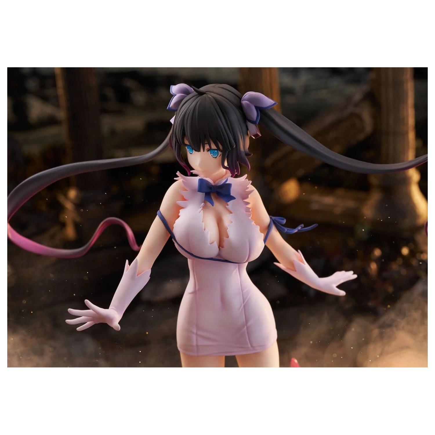 Is It Wrong to Try to Pick Up Girls in a Dungeon? V PVC figura 1/7 Hestia Divinity Unleashed Ver. AmiAmi Limited Edition 24 cm fotografija izdelka