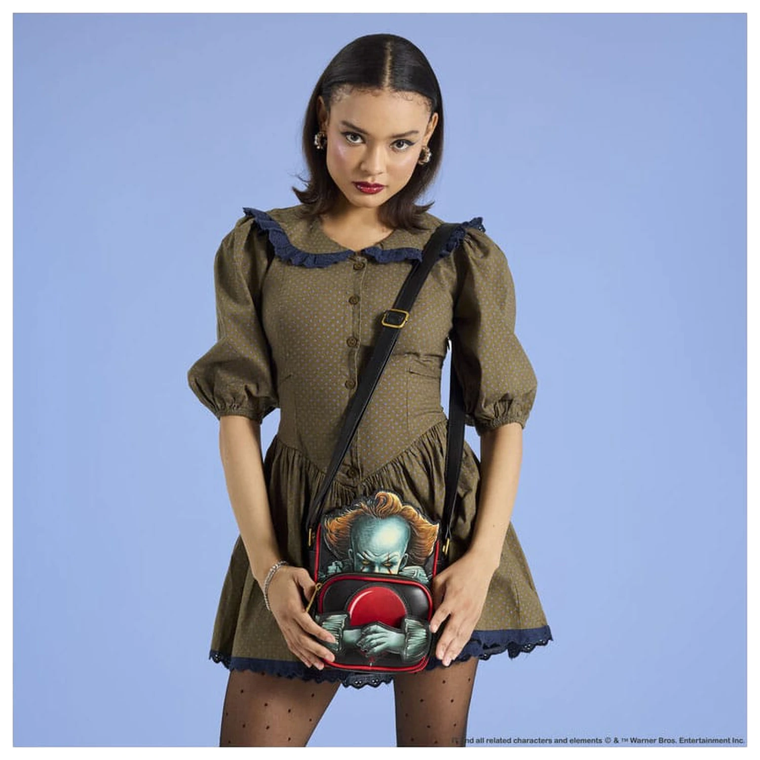 IT by Loungefly Crossbody Pennywise fotografija izdelka