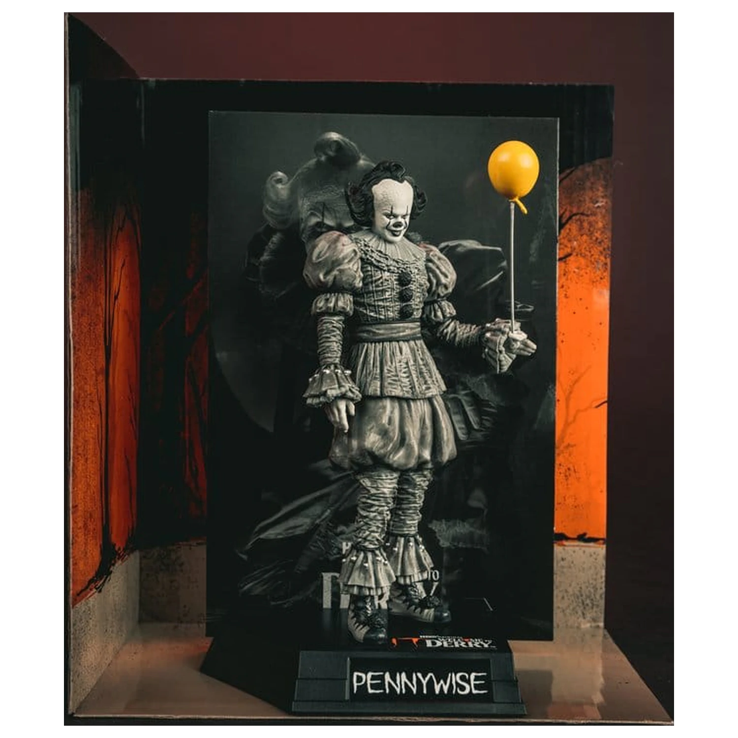 It Dobrodošli v Derry Movie Maniacs Figura Pennywise (črno-belo) 16 cm fotografija izdelka