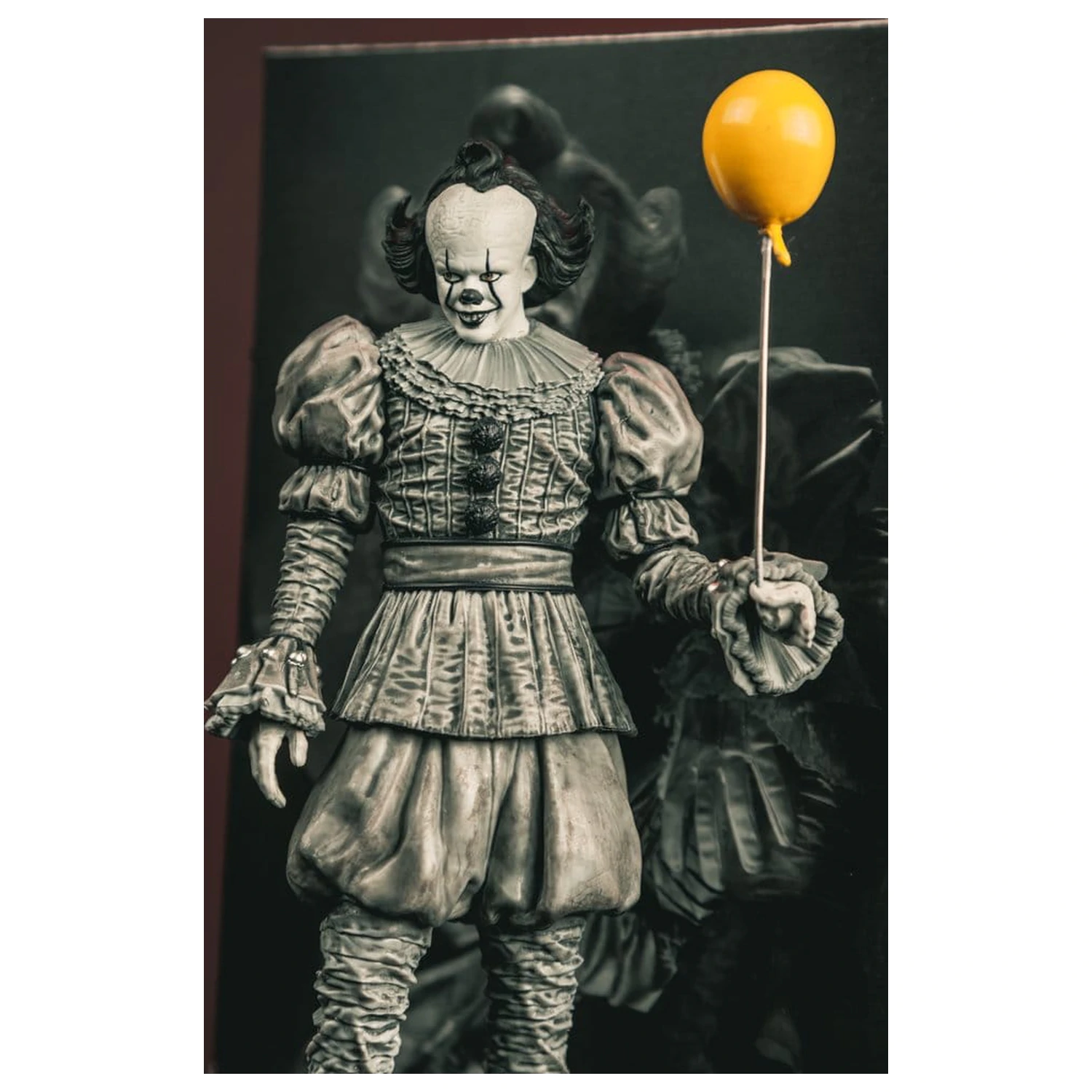 It Dobrodošli v Derry Movie Maniacs Figura Pennywise (črno-belo) 16 cm fotografija izdelka