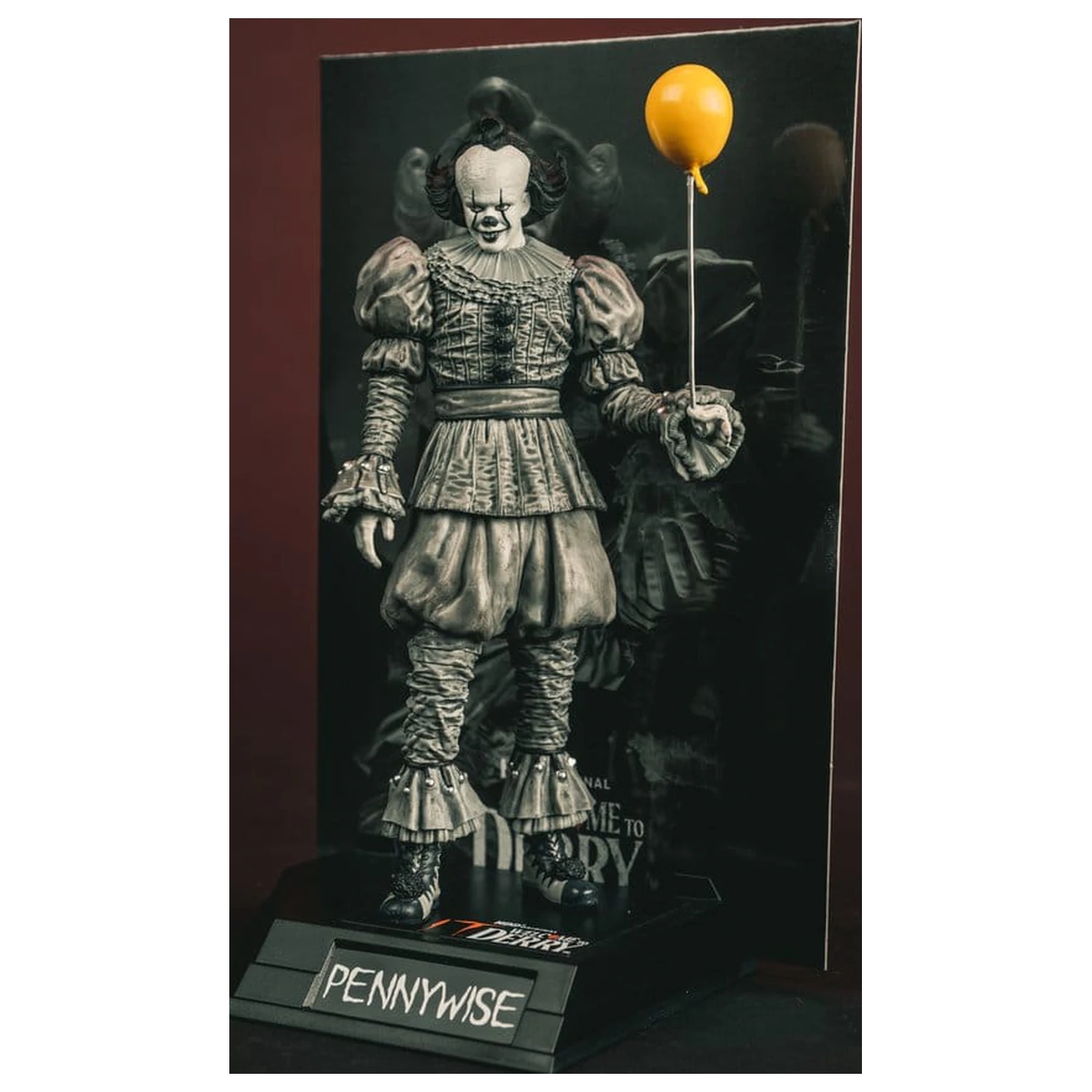 It Dobrodošli v Derry Movie Maniacs Figura Pennywise (črno-belo) 16 cm fotografija izdelka