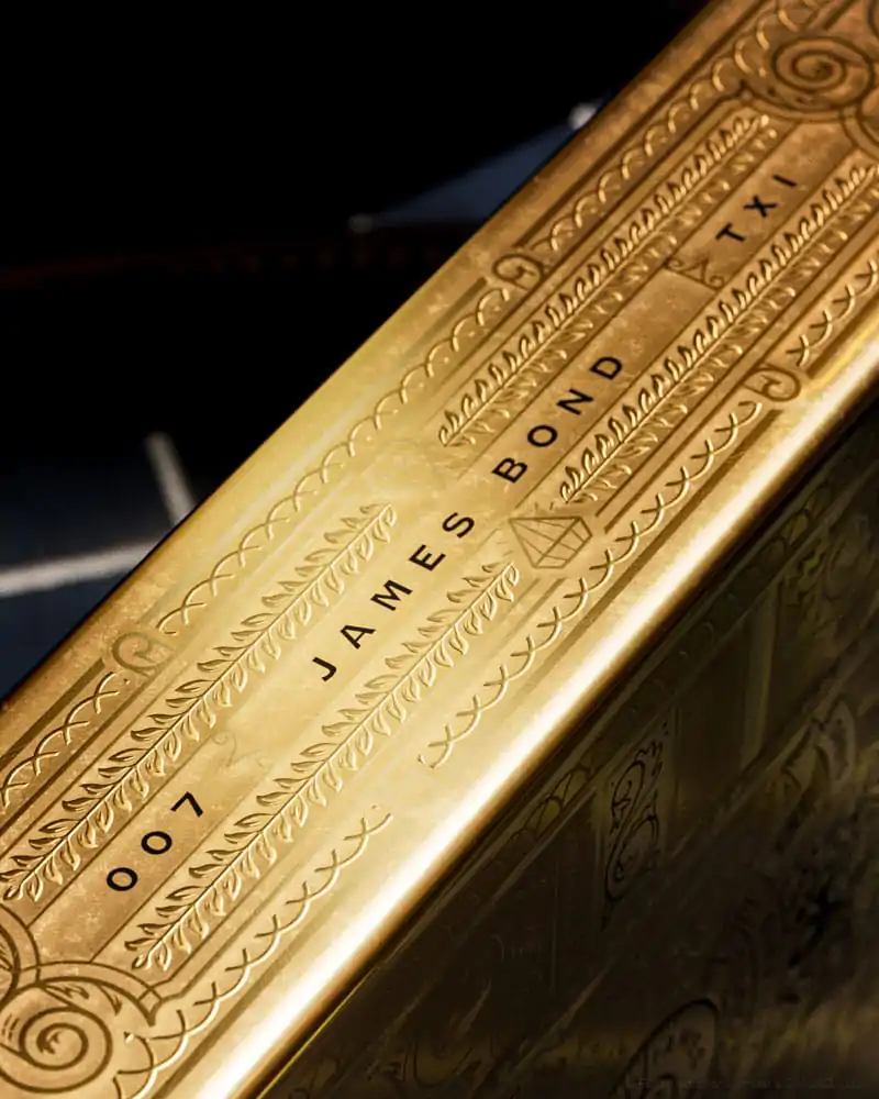 James Bond škatlasti komplet igralnih kart James Bond Gold Edition fotografija izdelka