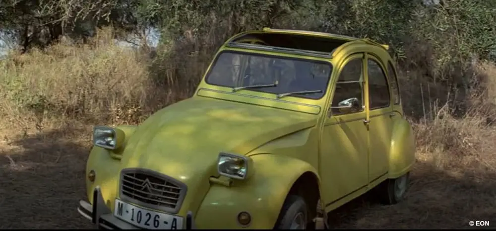 James Bond Model Kit darilni set Citroen 2 CV (For Your Eyes Only) fotografija izdelka