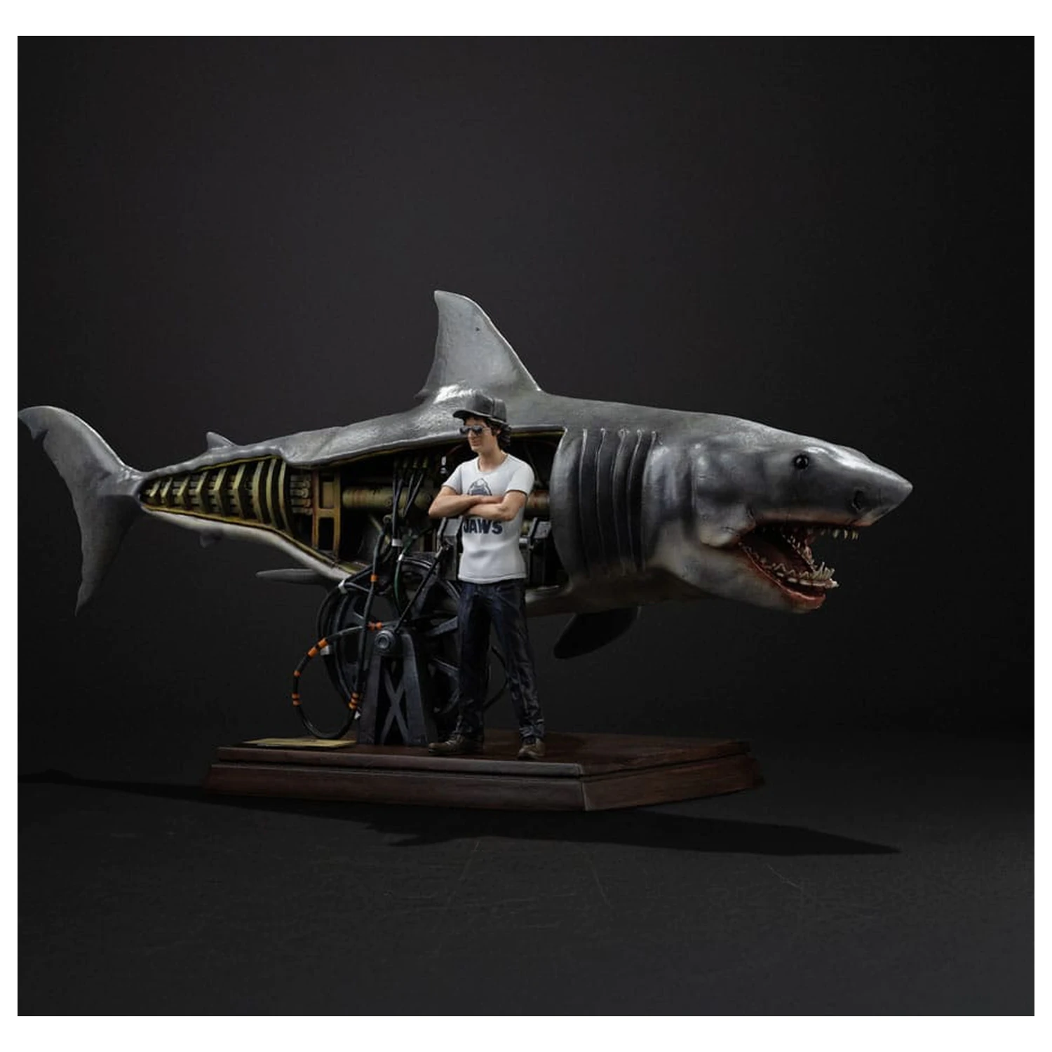 Jaws Deluxe Art Scale Kip 1/10 Steven Spielberg Jaws 50th anniversary 27 cm fotografija izdelka