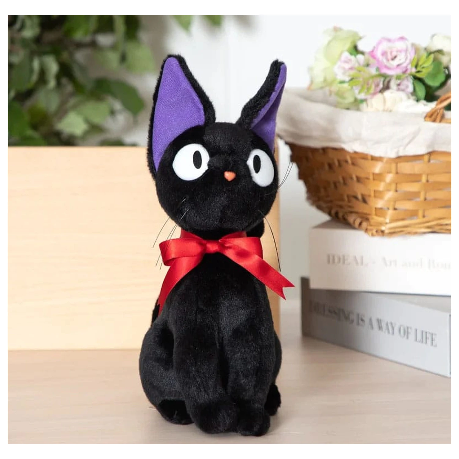 Kiki's Delivery Service Plišasta Figura Jiji Sitting M 32 cm fotografija izdelka