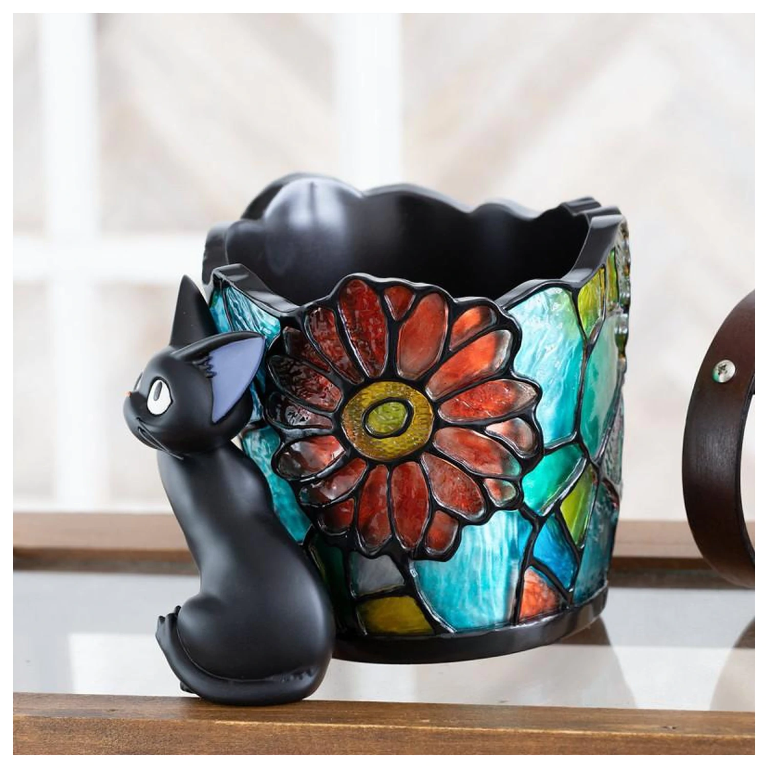 Kiki's Delivery Service Jiji Stained Glass lonček za rože Diorama 18.5 cm fotografija izdelka