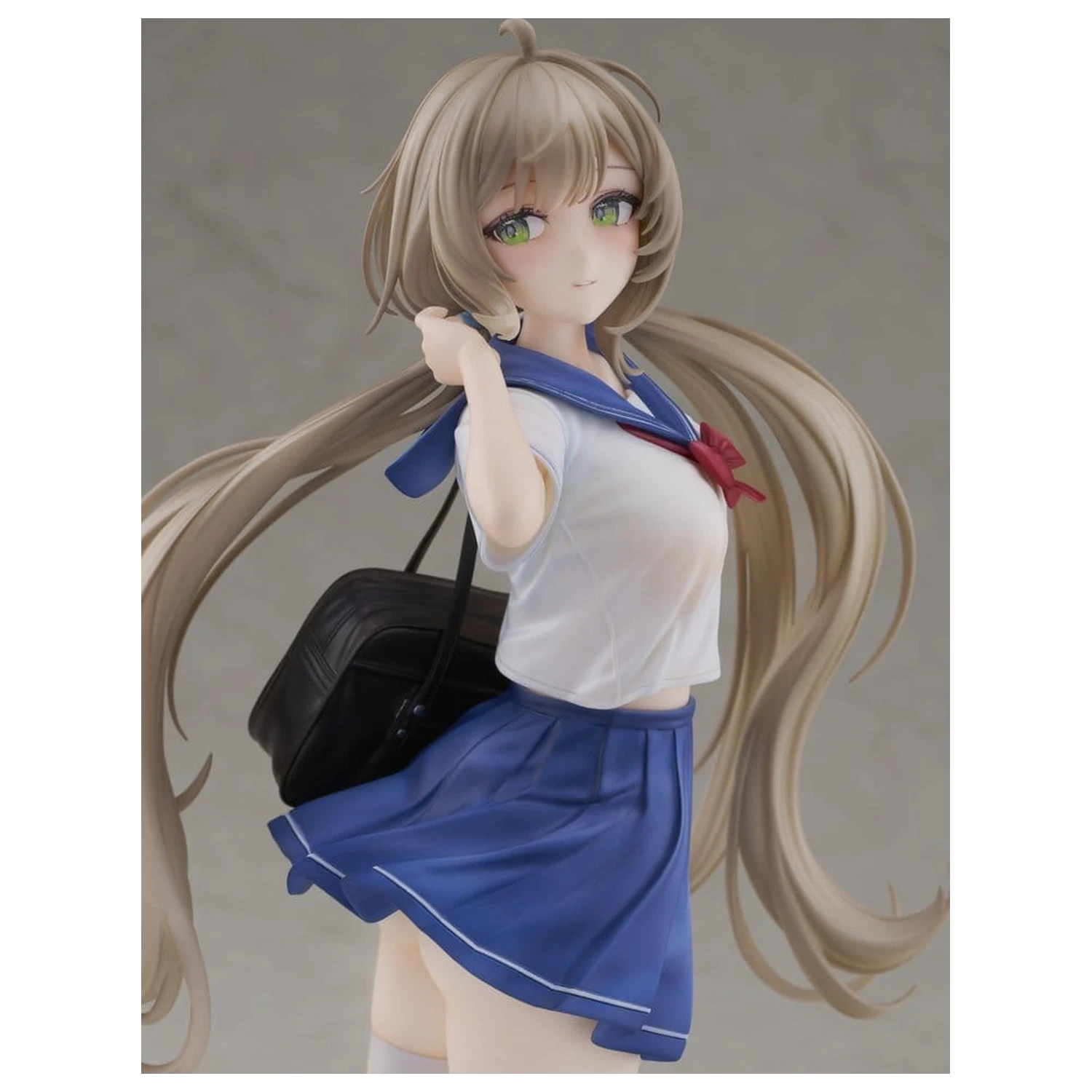 KoiKoi Sakura PVC figura 1/6 Momoko Uniform Ver. 27 cm fotografija izdelka