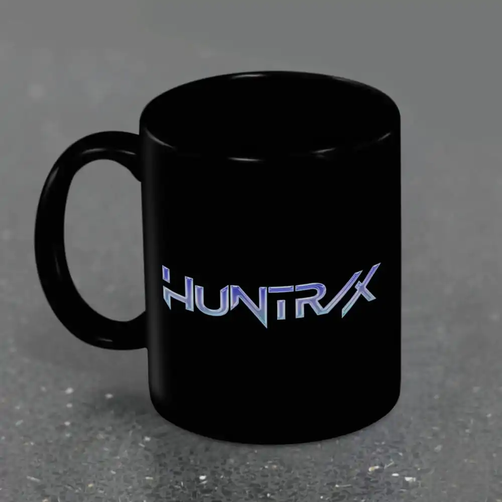 KPop Demon Hunters Skodelica Huntrix Logo fotografija izdelka