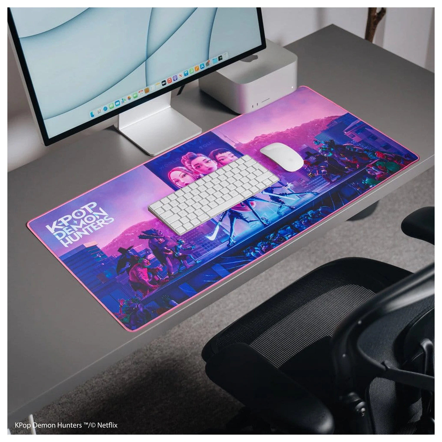 KPop Demon Hunters Podloga za mizo Takedown XL fotografija izdelka