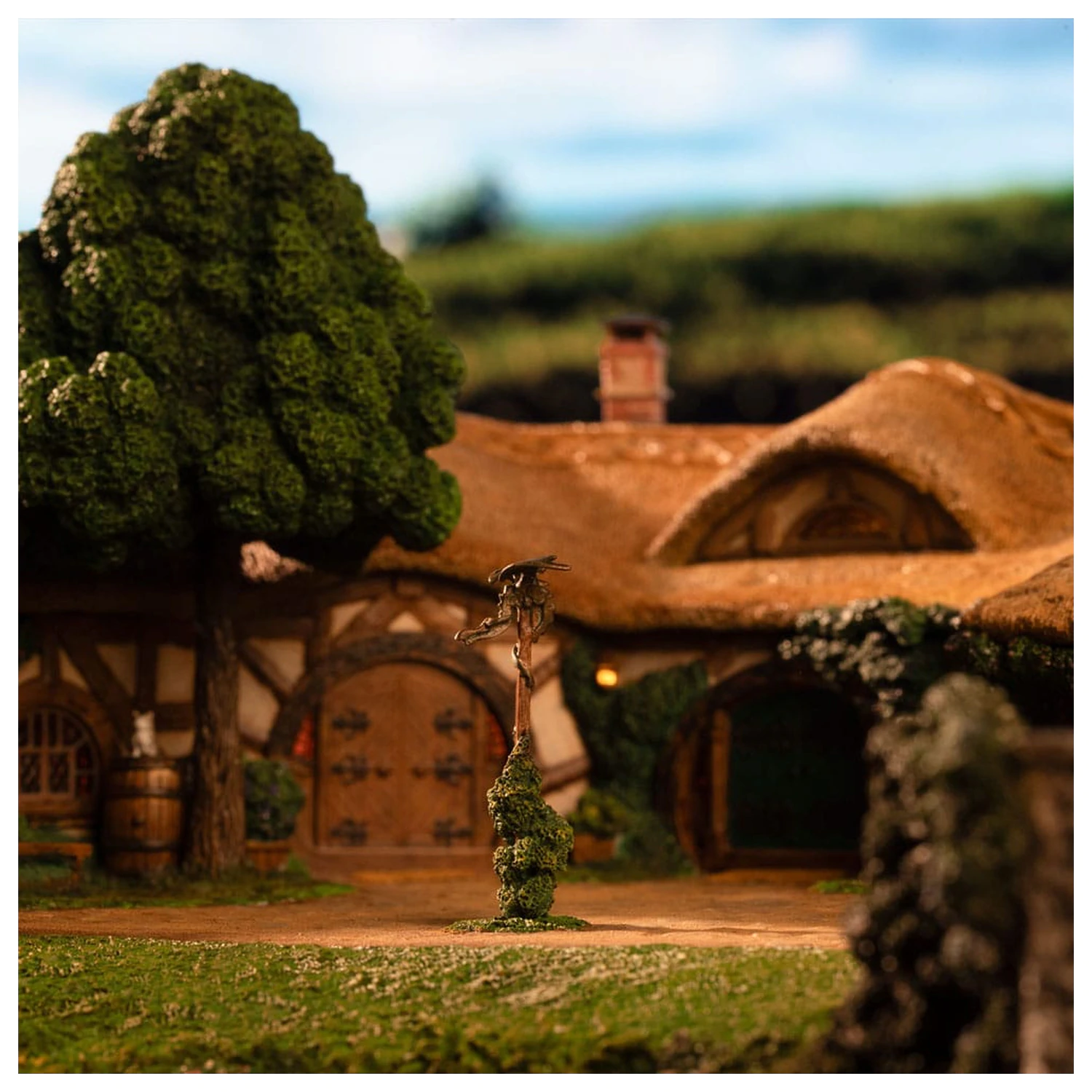 Lord of the Rings Kip The Green Dragon Inn fotografija izdelka