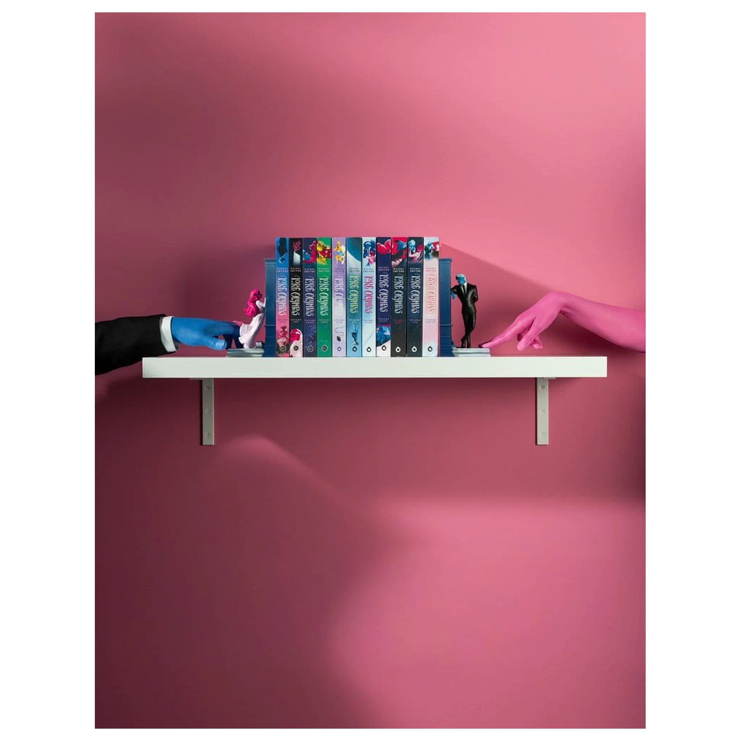Lore Olympus Stojala za knjige Stories Within Omejena izdaja 19 cm fotografija izdelka