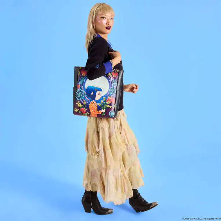 Loungefly Coraline Worlds Laika nakupovalna torba fotografija izdelka