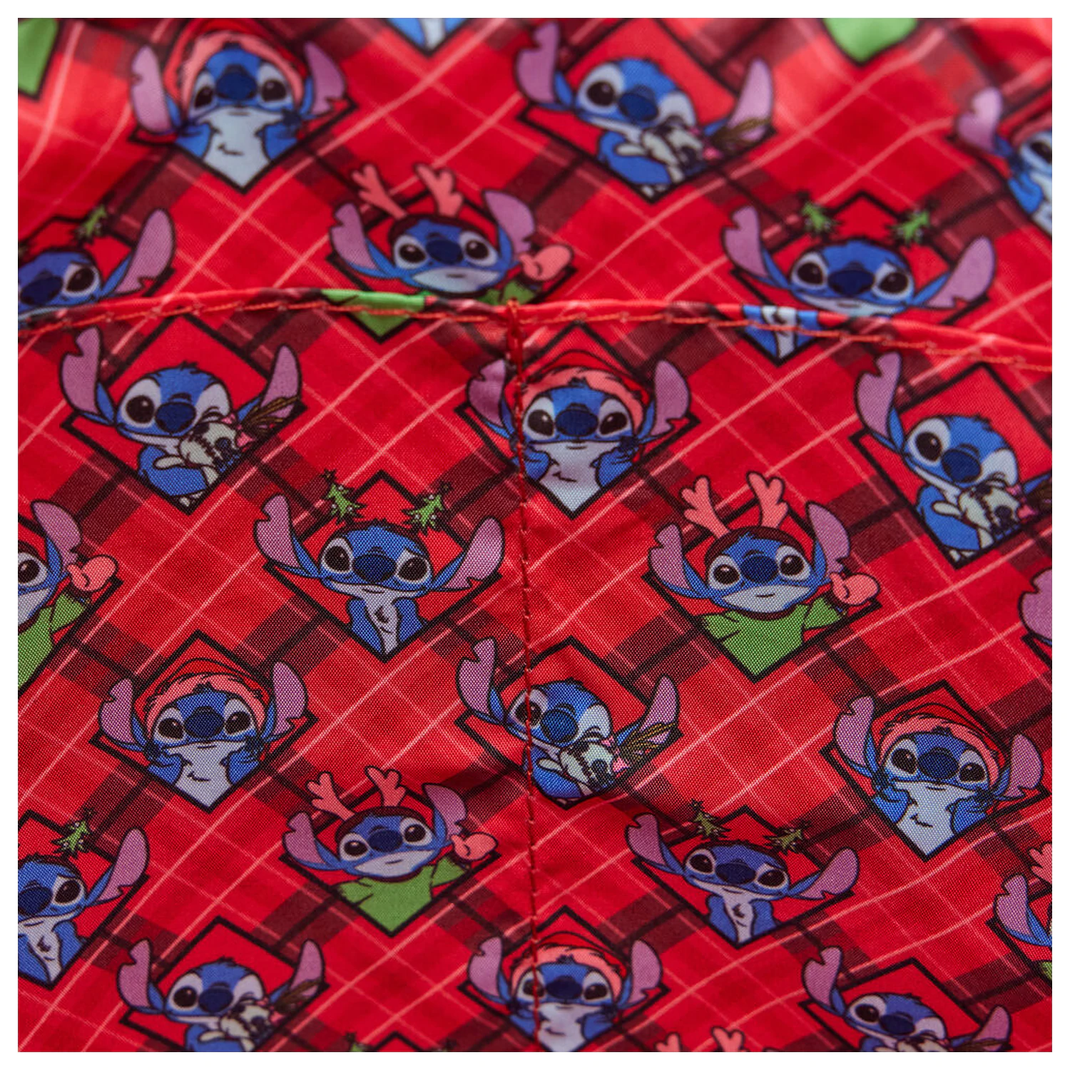Loungefly Disney Stitch Počitniška torba fotografija izdelka