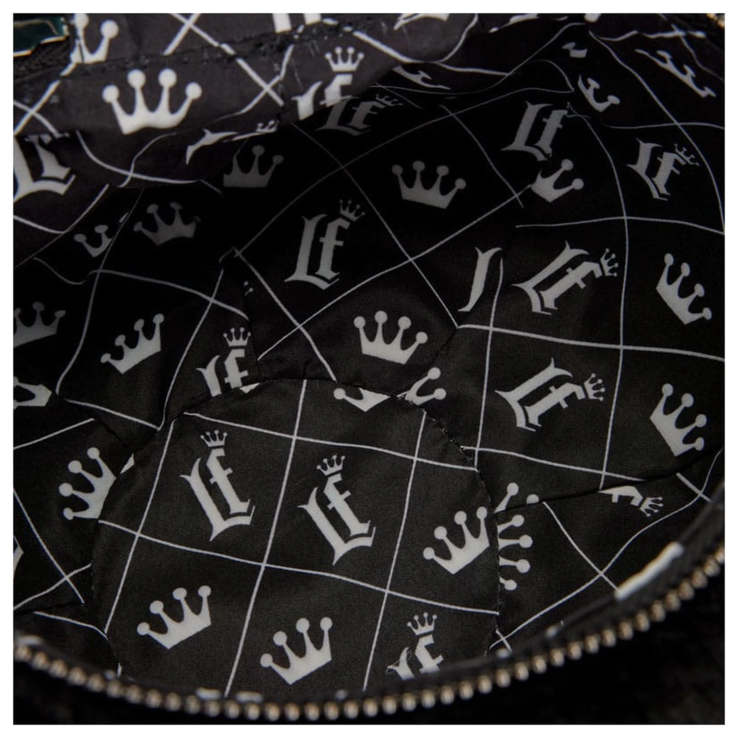 Loungefly Crossbody figuralna torba Netopir fotografija izdelka