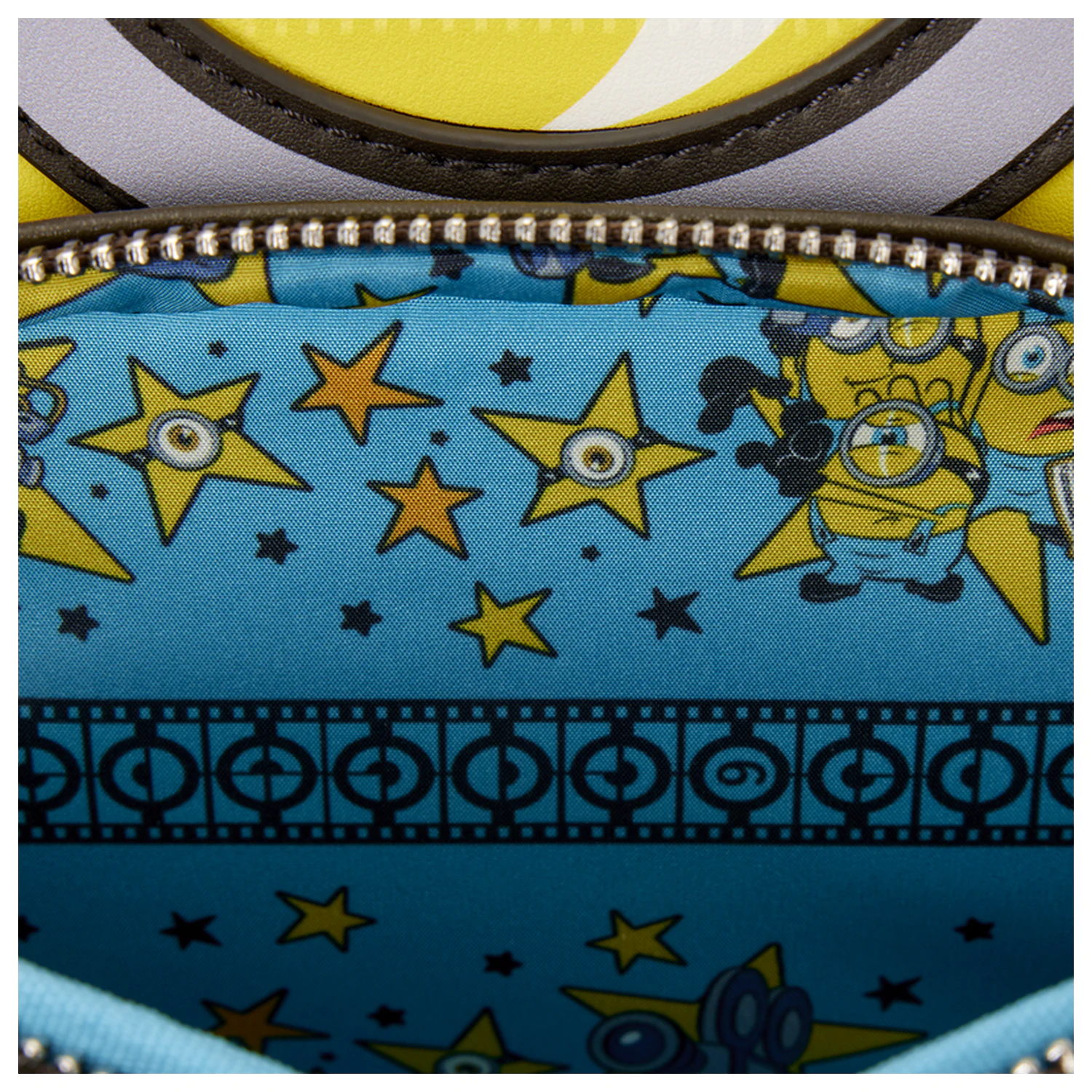 Loungefly Universal Minions 3 nahrbtnik 26cm fotografija izdelka