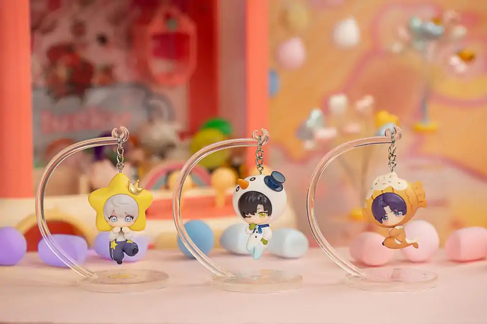 Love and Deepspace Figurica ChiBi, ki ji niha srce Rafayel 5 cm fotografija izdelka