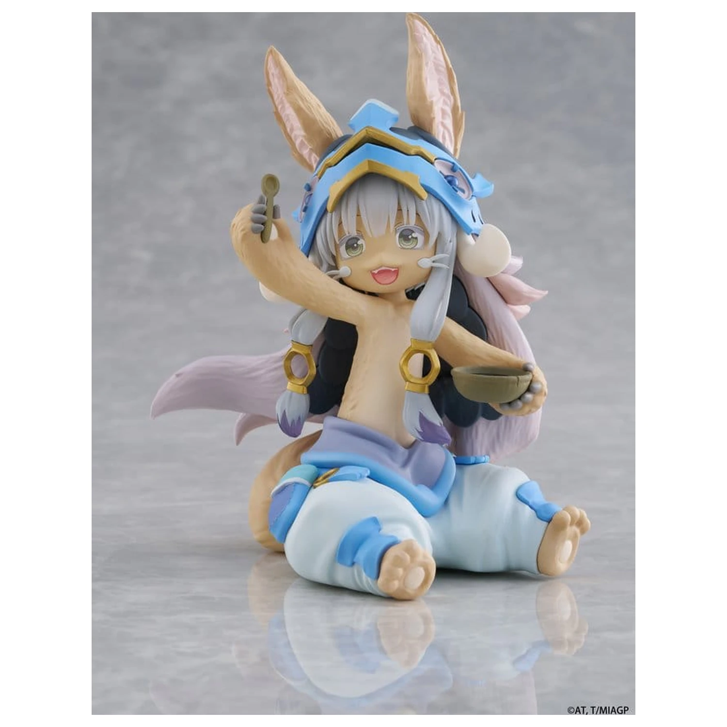 Made in Abyss namizna ljubka PVC figura Nanachi (Mealtime ver.) 13 cm fotografija izdelka